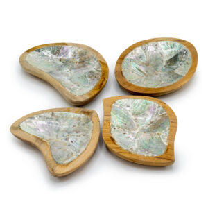 Alternative view of Mini Teak Bowls with Shell Inlay – Set of 4