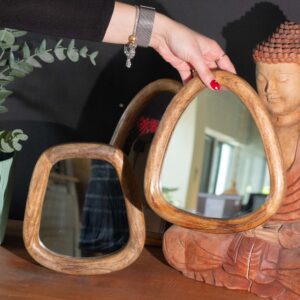 Alternative view of Set of 3 Pebble Shaped Mirrors