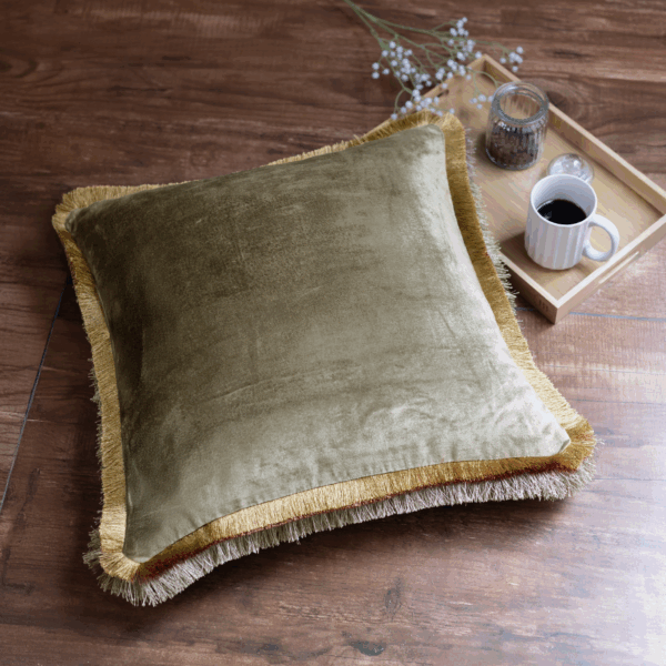 Liam Velvet Cushion